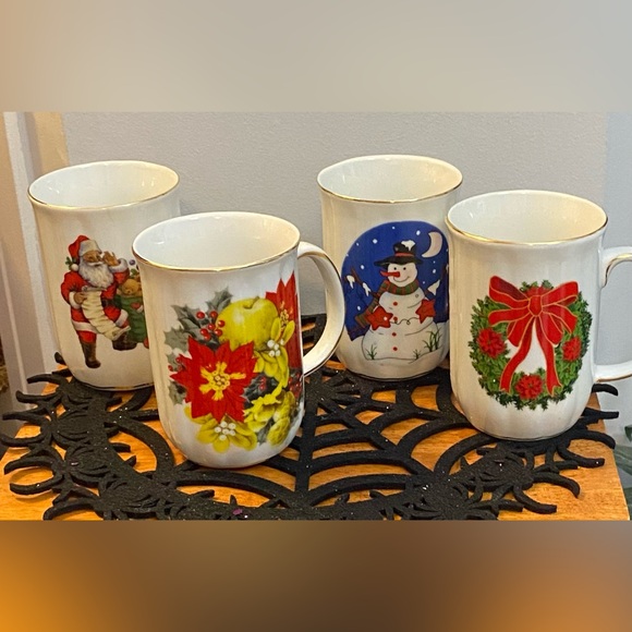 NEW set of 4 Christmas tea cups - Picture 5 of 6